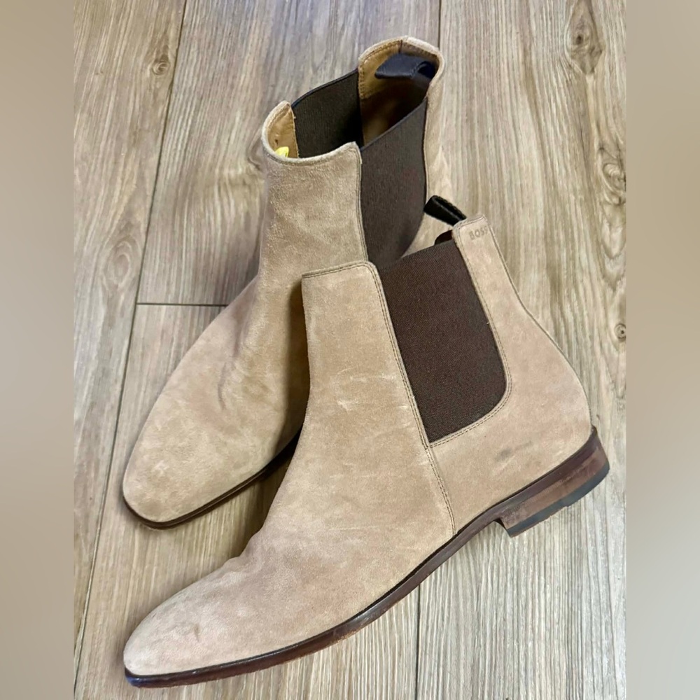 Men's HUGO BOSS Suede Chelsea Boots - Sand
